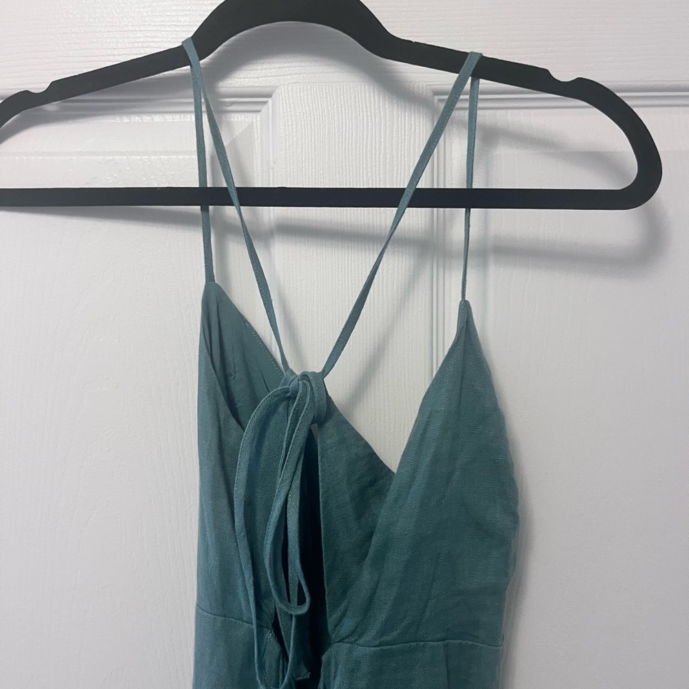 Women's Premium Linen Cutout Midi Dress - Picture 12 of 12
